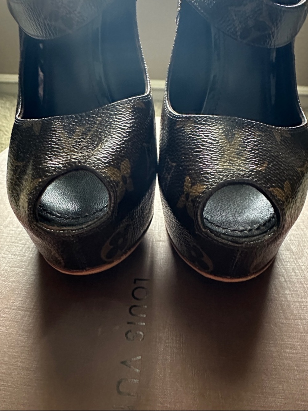 RARE! Authentic Louis Vuitton Ritual Fetish Monogram Canvas Peep Toe Pumps 40 - Picture 10 of 16
